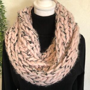 Women’s Oversized Infinity Scarf in Pink, Black, and White. Like New.